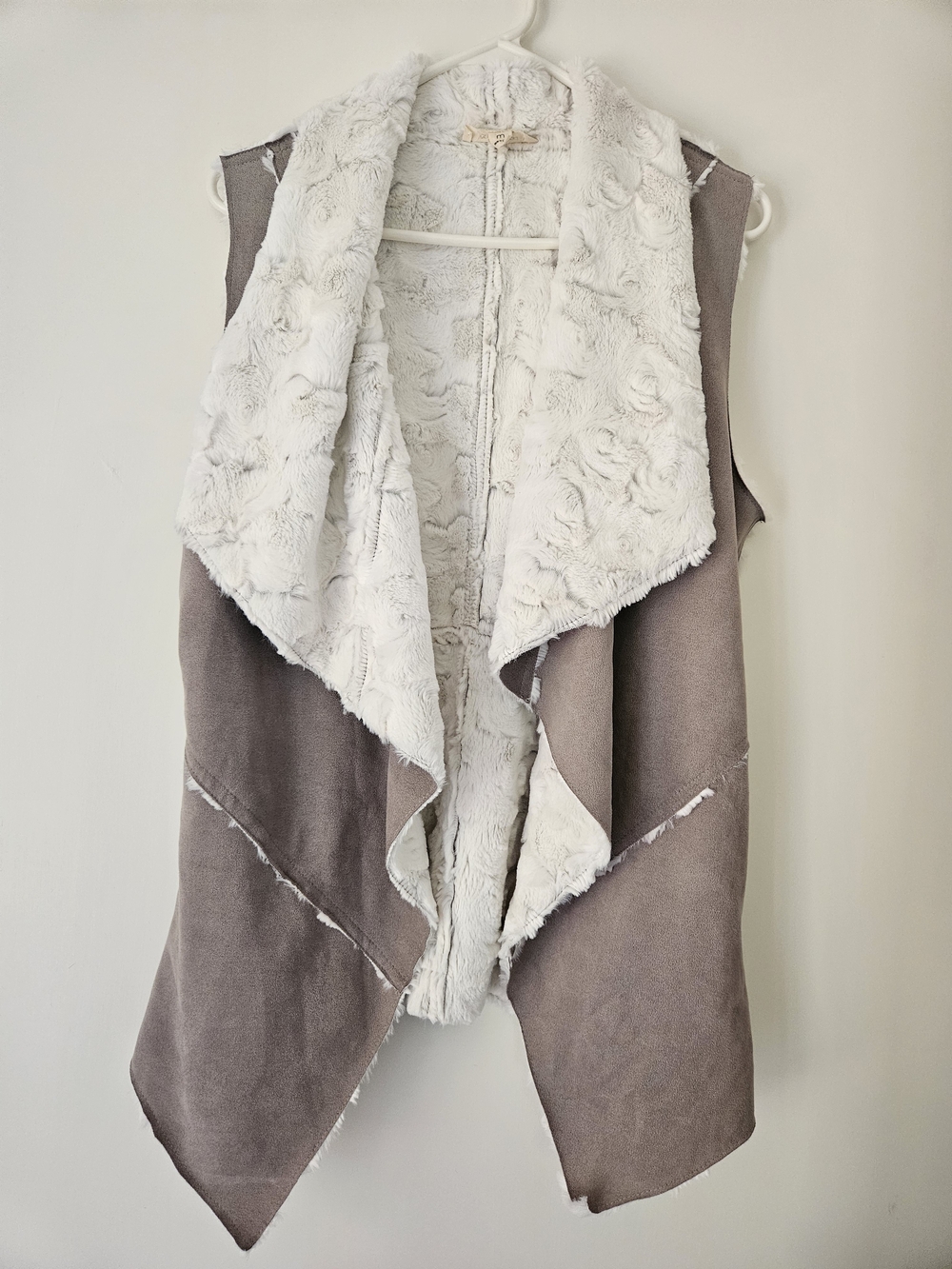 Women's Cozy Faux-Shearling Draped Vest - White & Taupe